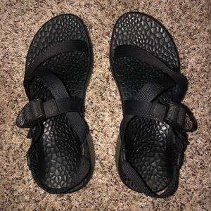 Black size 8 chacos